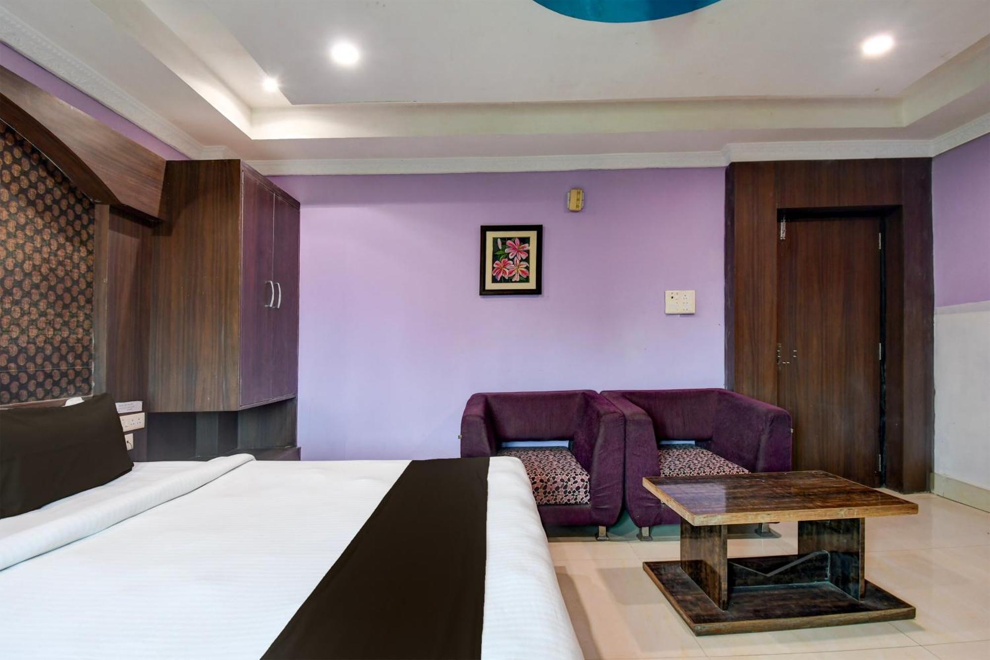 Hotel O Blue Royal Bhubaneswar Exterior photo